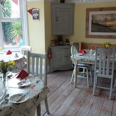 Hooray Henrys Bed and Breakfast Sheringham Buitenkant foto