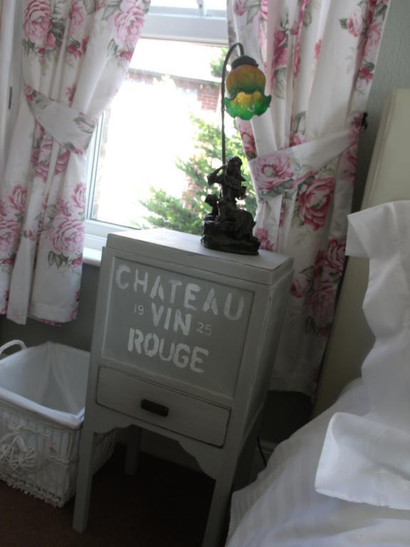 Hooray Henrys Bed and Breakfast Sheringham Buitenkant foto