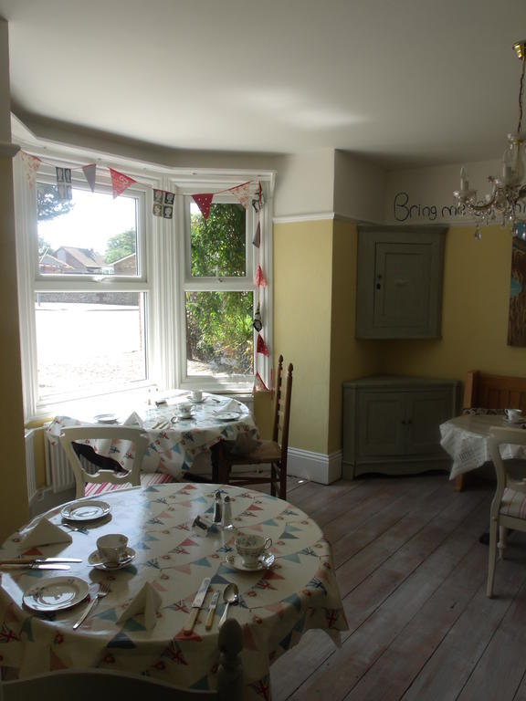 Hooray Henrys Bed and Breakfast Sheringham Buitenkant foto