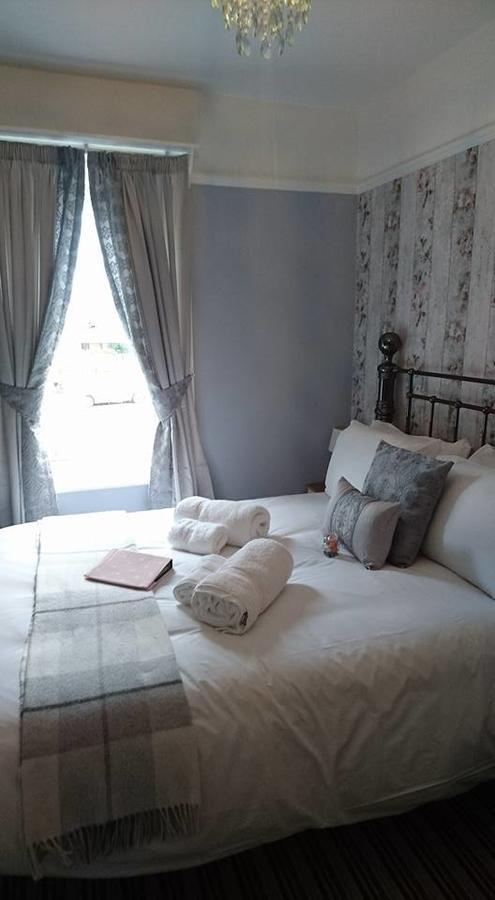 Hooray Henrys Bed and Breakfast Sheringham Buitenkant foto